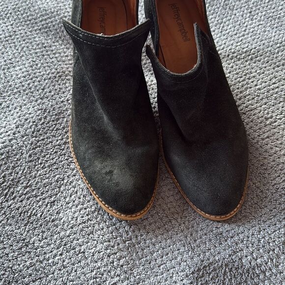 Jeffrey Campbell Black Suede Rosalee Booties Size 9.5 V Cut Stacked Heel Western - Picture 4 of 10